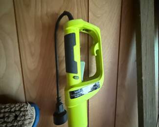 This is the small chain chainsaw on a pole