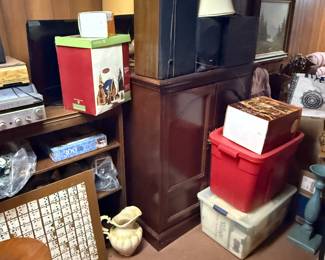 Great pictures from the day we got the keys! Another stuffed corner in the basement!