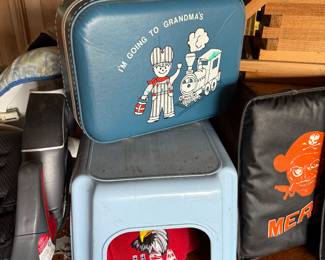 I’m going to grandmas suitcase! I think we all had those