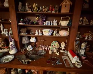 The center are mostly Easter decorations. There’s great candles and pottery below.