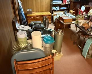 Great pictures from the day we got the keys! Every room is filled!
