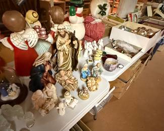 More manger sets