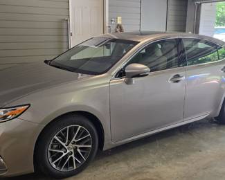 2017 Lexus ES350 with only 11,000 Miles! 