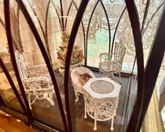 MINIATURE DIORAMA GAZEBO.