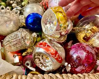 VINTAGE CHRISTMAS ORNAMENTS!