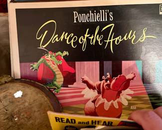 VINTAGE CHILDREN'S VINYLS.