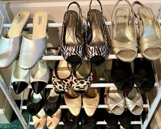 WOMEN'S SHOES MOSTLY SIZE 7.5