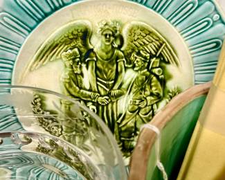 MAJOLICA PLATE CELEBRATING THE FRENCH RUSSIAN ALLIANCE.