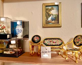 NEEDLEPOINT DOLLHOUSE MINATURES!