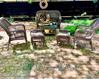 OUTDOOR WICKER PATIO SET.