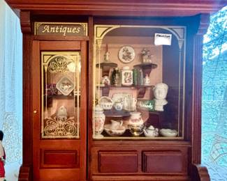 HARROD'S DOLLHOUSE MINIATURE STOREFRONT MINIATURE.