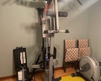LIKE NEW Bowflex gym