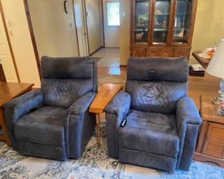 Pair of matching lift chairs