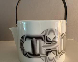 Hermes Rallye 24 Teapot. Photo 1 of 2.