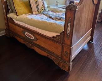 French Antique Royalty Day Bed.