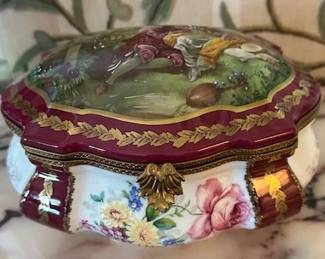 Baron de Limoges Porcelain Hand Painted hinged box.