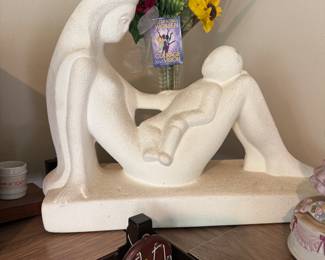 Royal Haeger Mother Child Statue 1993 #307 Art Deco Style White Sand Pebbled 