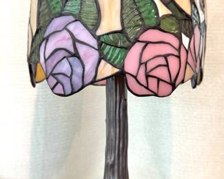 Duffner Kimberly Rose Pattern Stained Glass Table Lamp