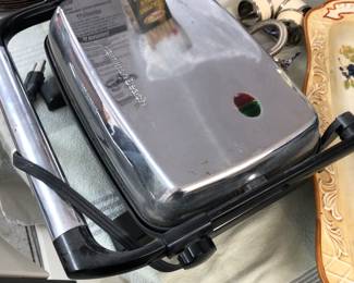 Electric grill