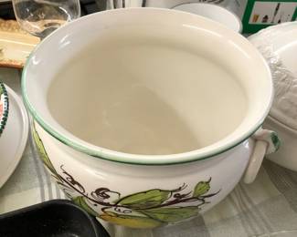 Serving or decorating piece