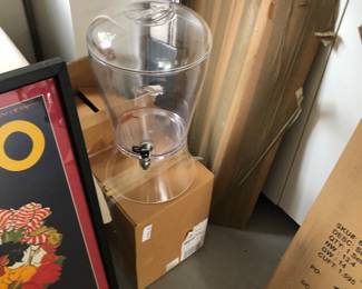 Drink server