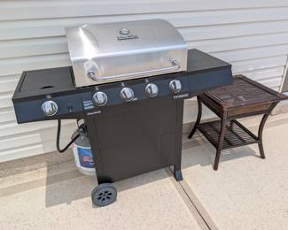 Look at that pretty CharBroil grill