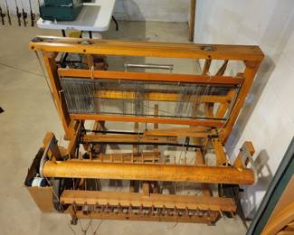 Great Newcomb Studio Art Loom. Appropriately 48" wide 48" tall & 48" Deep