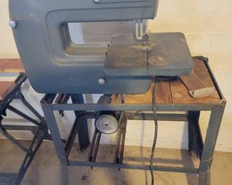 Craftsman 12" 3-Wheel Band Saw