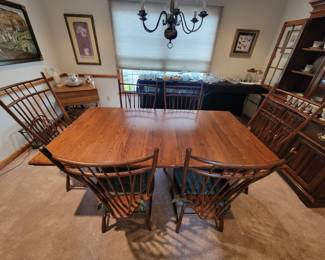 Gorgeous S. Bent brothers dining room table with 6 chairs. 5 feet x 40 inches, Includes 3 leaves each 11 inches wide. With all three leaves, it extends to 93 inches x 40 inches.
