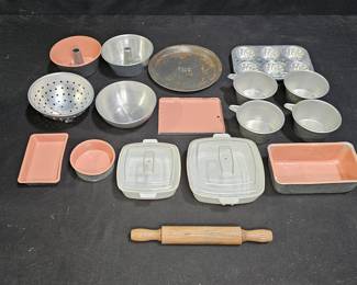 Vintage 18-Piece Children's Aluminum Baking Set