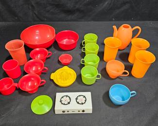 Vtg Doll-E-Juicer & Ideal Childs Playset Pieces