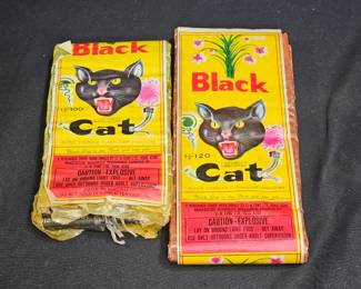 2 Vtg Black Cat Suer Charged Flashlight Crackers