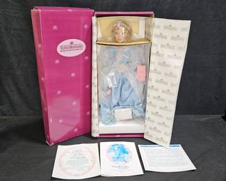 NIB Ashton-Drake Cinderella at the Ball Doll