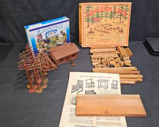 Bachman Plastiville Set & Vtg Canadian Logs Set