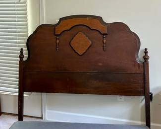Art Deco Bed w Diamond