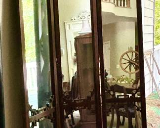 Triple Mirrored Screen w/ Fret Accents - Modern