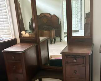 Art Deco Vanity with Tri-Fold Mirror