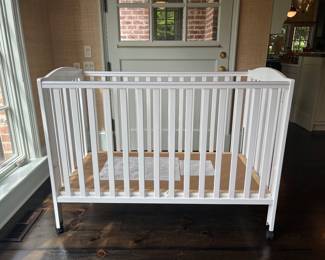 Dream On Me Portable Crib~ $95