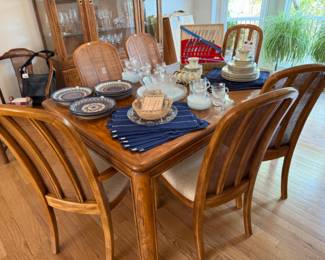 Drexel Dining Table & 6 Chairs