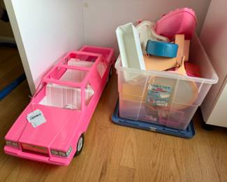 Doll Limousine w/ Hot Tub