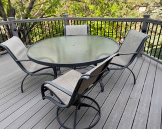Outdoor Table & Chairs