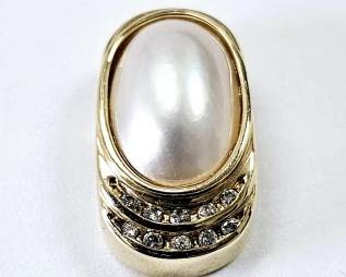 14K Gold Mabe Pearl & Diamond Necklace Pendant