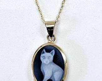 14K Yellow Gold Blue Agate Cat Cameo Necklace