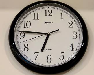 Quartz Advance Wall Clock