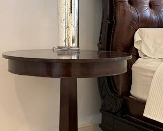 (2) Side Tables/Nightstands
