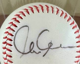 autograph detail