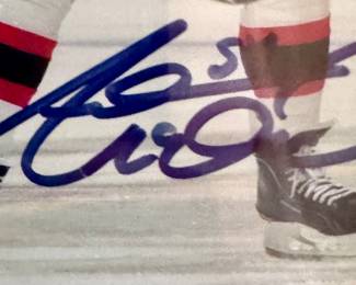 autograph detail