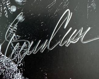autograph detail