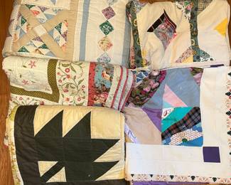 Lots of beautiful quilts