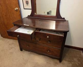 #38 Vintage 4 Drawer Dresser 40x19x29 w/ Mirror 29x34 $125.00